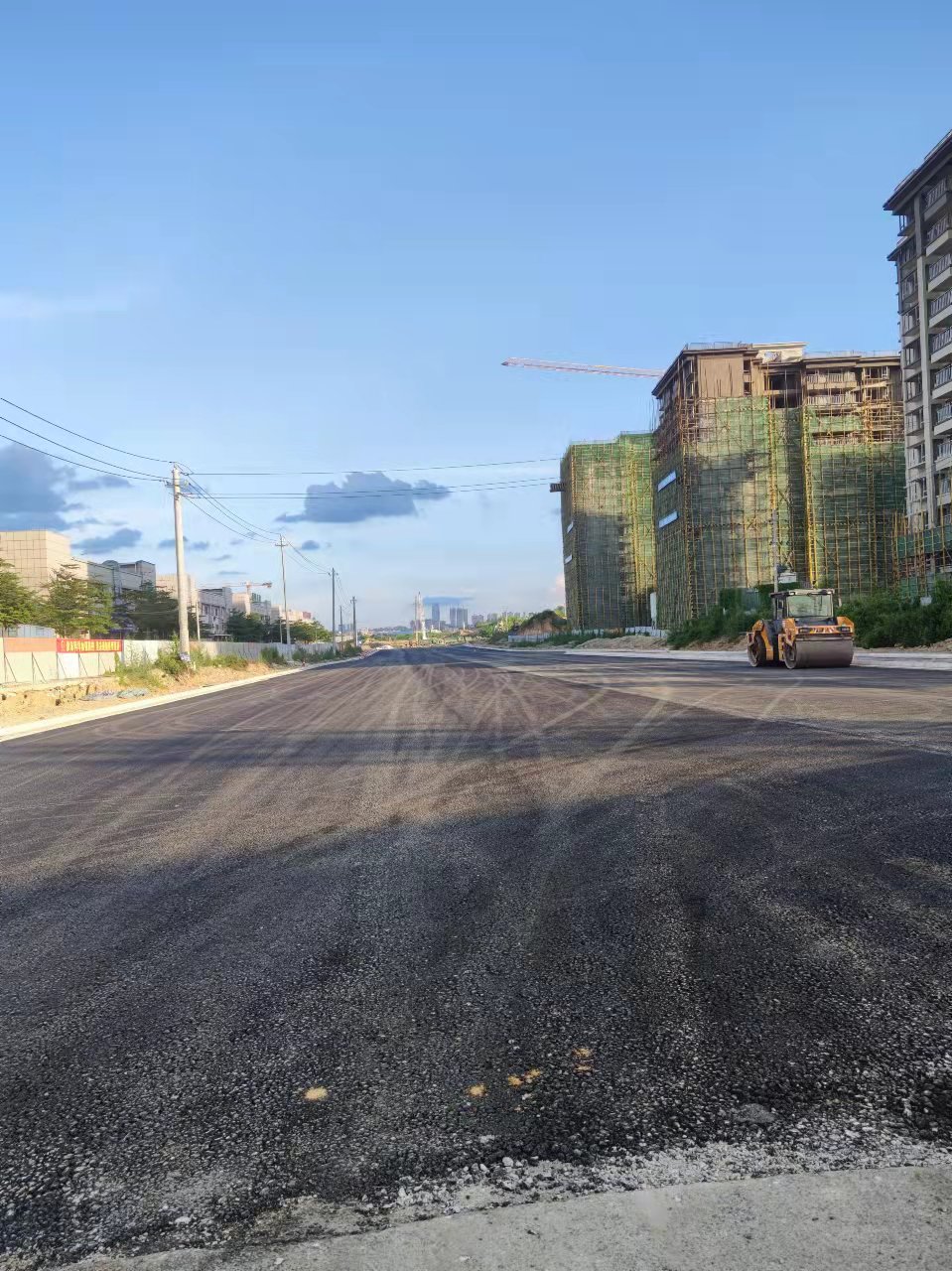 三塘21路土石方、给排水及道路施工
