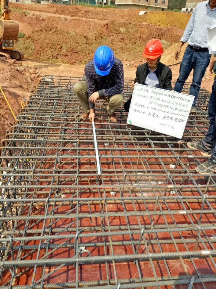 必须牢固树立质量意识，狠抓工程质量